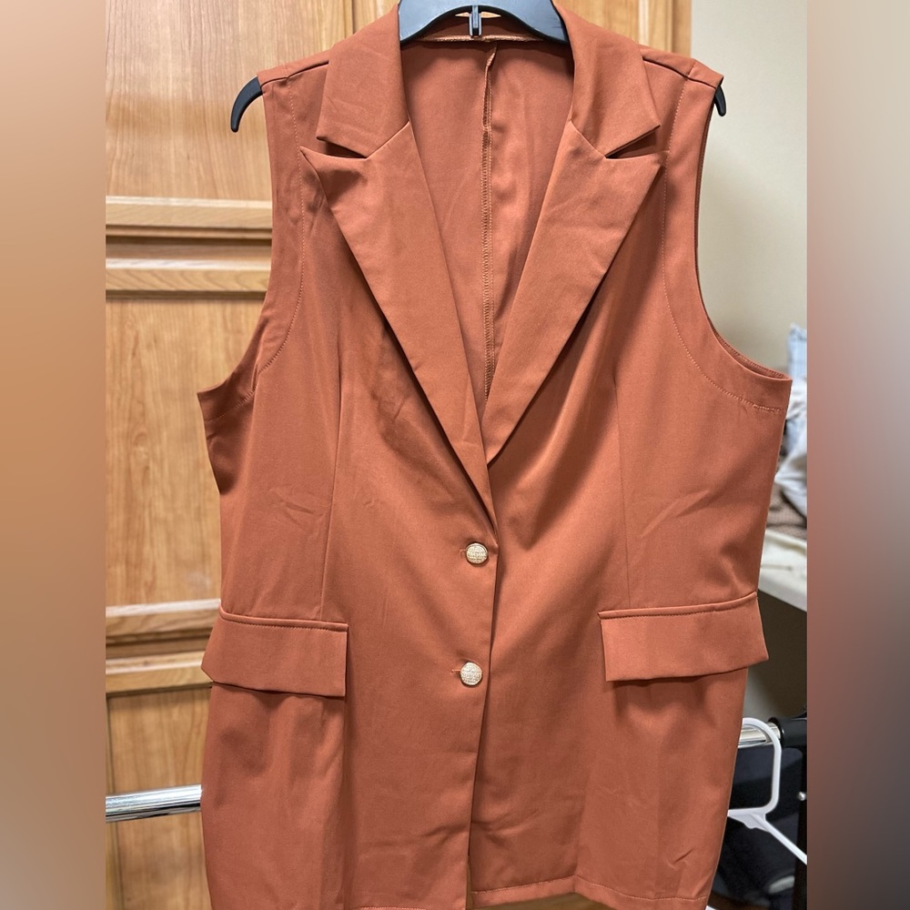 Sleeveless Vest